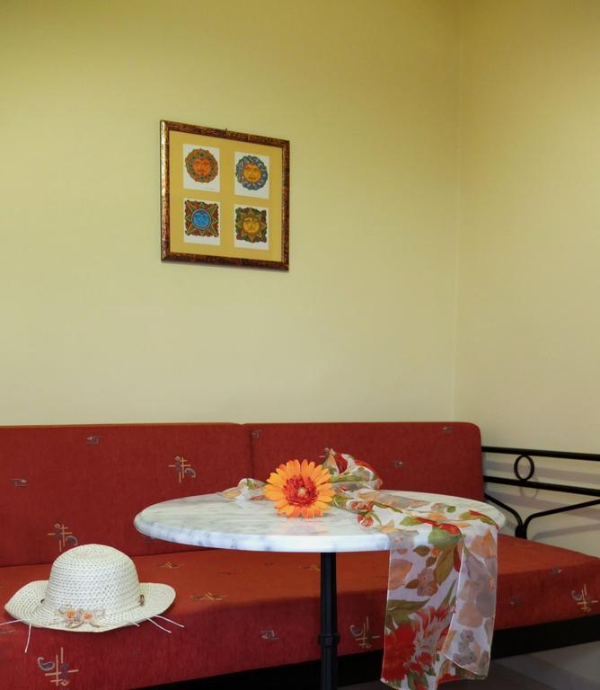 Efta Anemi - Benovias Aparthotel Karfas Luaran gambar